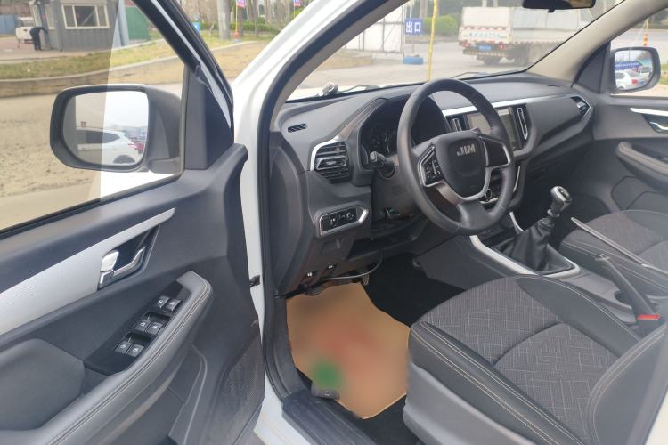 Used Isuzu JLM 2020 2.5T Two-Wheel Drive Diesel Leading-Edge Version JE4D25Q6A Meeting China VI Emission Standards Driver Seat
