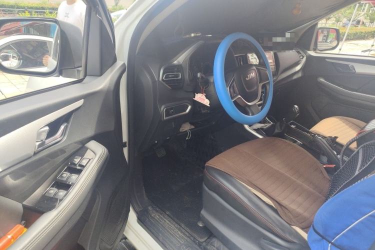 Used Isuzu JLM 2020 2.8T Classic Two-Wheel Drive Diesel Euro VI Comfort Plus Extended Version JE493ZLQ6E Driver Seat