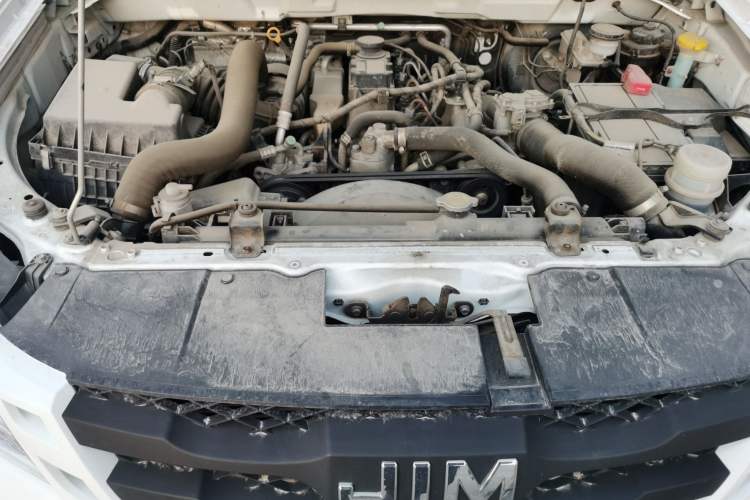 Used Isuzu JLM 2020 2.8T Classic 4x4 Diesel Euro VI Comfort Plus Extended Version JE493ZLQ6E Engine Bay