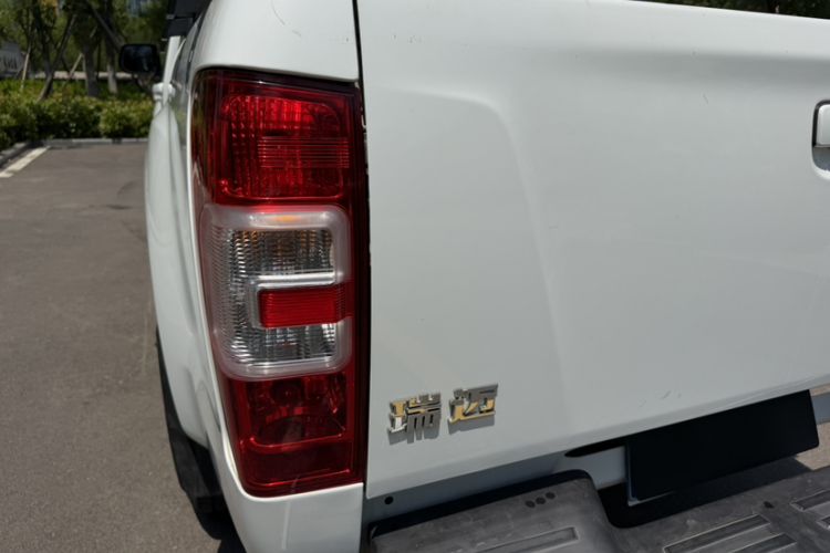 Used Isuzu JLM 2020 2.8T Classic Two-Wheel Drive Diesel Euro VI Comfort Version Standard Wheelbase JE493ZLQ6E Exterior 10
