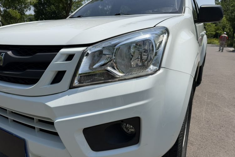Used Isuzu JLM 2020 2.8T Classic Two-Wheel Drive Diesel Euro VI Comfort Version Standard Wheelbase JE493ZLQ6E Exterior 11