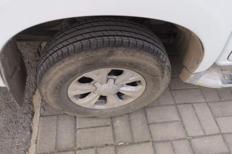 Used Isuzu JLM 2020 2.5T Two-Wheel Drive Diesel Leading-Edge JE4D25Q6A with National VI Emission Standards Standard Wheelbase – Ruimai S Exterior 5