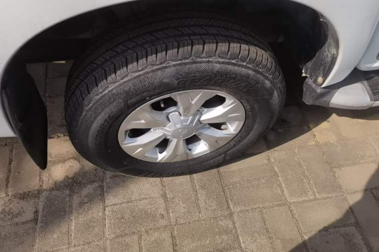 Used Isuzu JLM 2020 2.5T Two-Wheel Drive Diesel Leading-Edge JE4D25Q6A with National VI Emission Standards Standard Wheelbase – Ruimai S Exterior 5