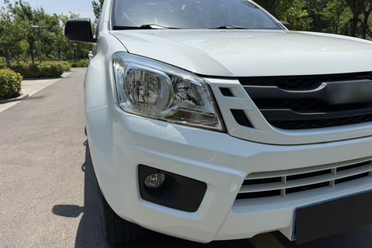 Used Isuzu JLM 2020 2.8T Classic Two-Wheel Drive Diesel Euro VI Comfort Version Standard Wheelbase JE493ZLQ6E Exterior 6