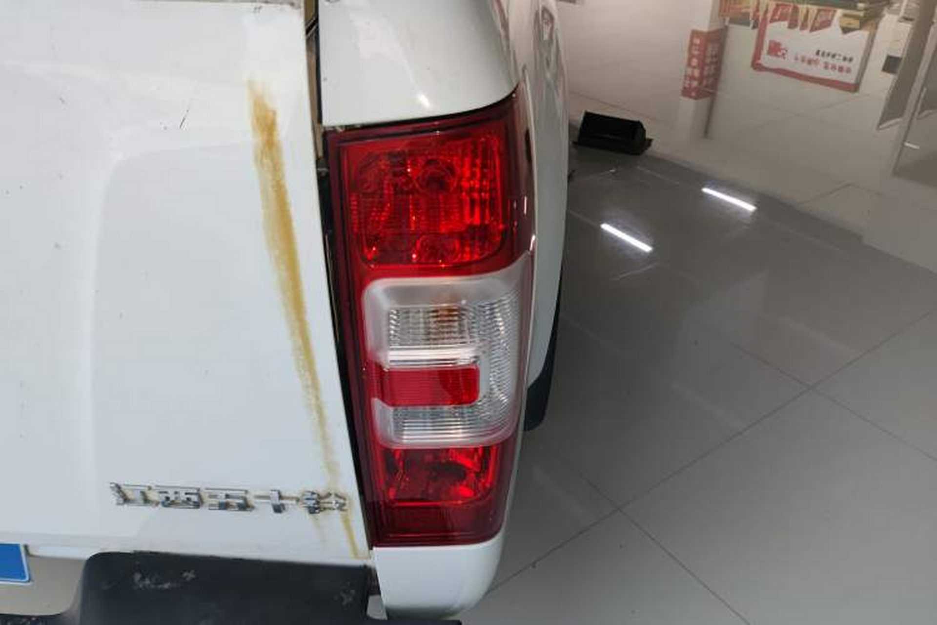 Used Isuzu JLM 2020 2.5T Two-Wheel Drive Diesel Leading-Edge Version JE4D25Q6A Meeting China VI Emission Standards Exterior 6
