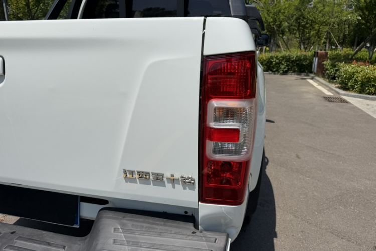 Used Isuzu JLM 2020 2.8T Classic Two-Wheel Drive Diesel Euro VI Comfort Version Standard Wheelbase JE493ZLQ6E Exterior 9