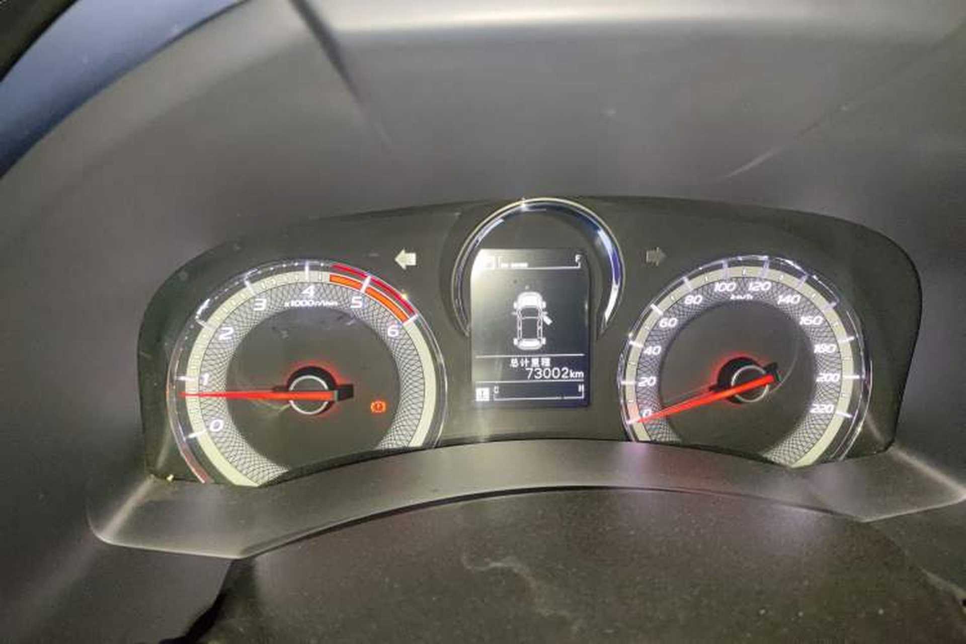 Used Isuzu JLM 2020 2.5T Two-Wheel Drive Diesel Leading-Edge Version JE4D25Q6A Meeting China VI Emission Standards Instrument Cluster