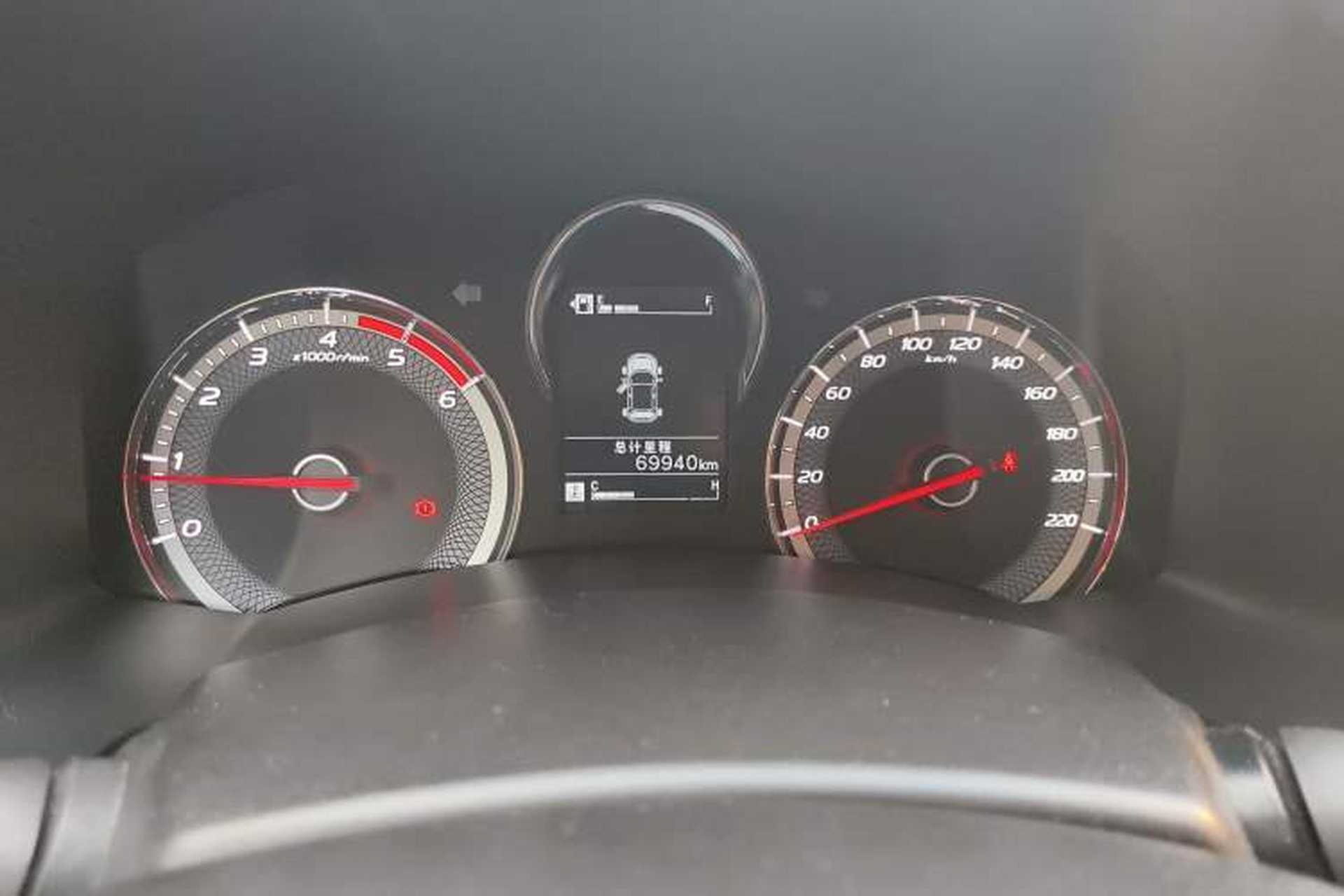 Used Isuzu JLM 2020 2.5T Two-Wheel Drive Diesel Leading-Edge Version JE4D25Q6A Meeting China VI Emission Standards Instrument Cluster