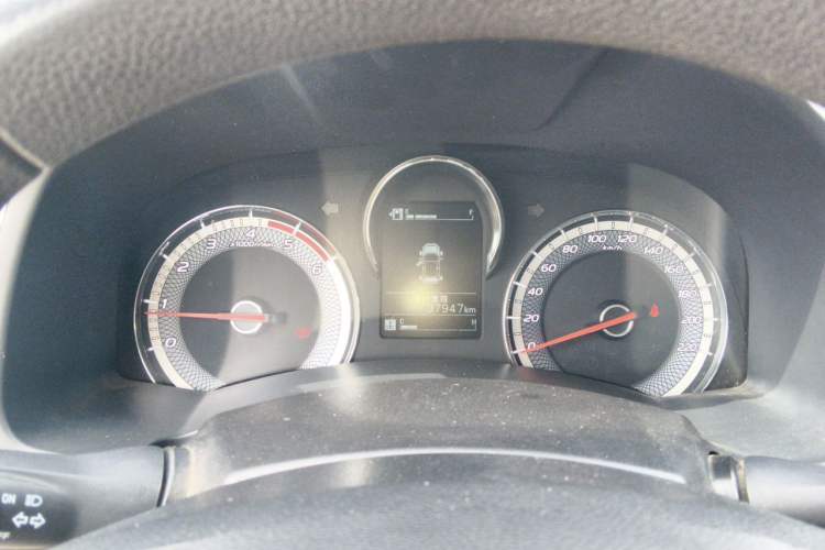 Used Isuzu JLM 2020 2.8T Classic Two-Wheel Drive Diesel Euro VI Comfort Version Standard Wheelbase JE493ZLQ6E Instrument Cluster