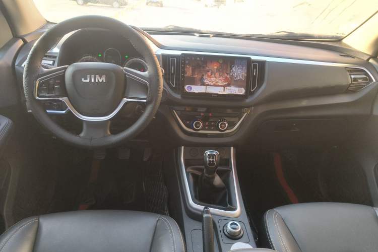 Used Isuzu JLM 2020 2.8T Classic 4x4 Diesel Euro VI Comfort Plus Extended Version JE493ZLQ6E Interior 2