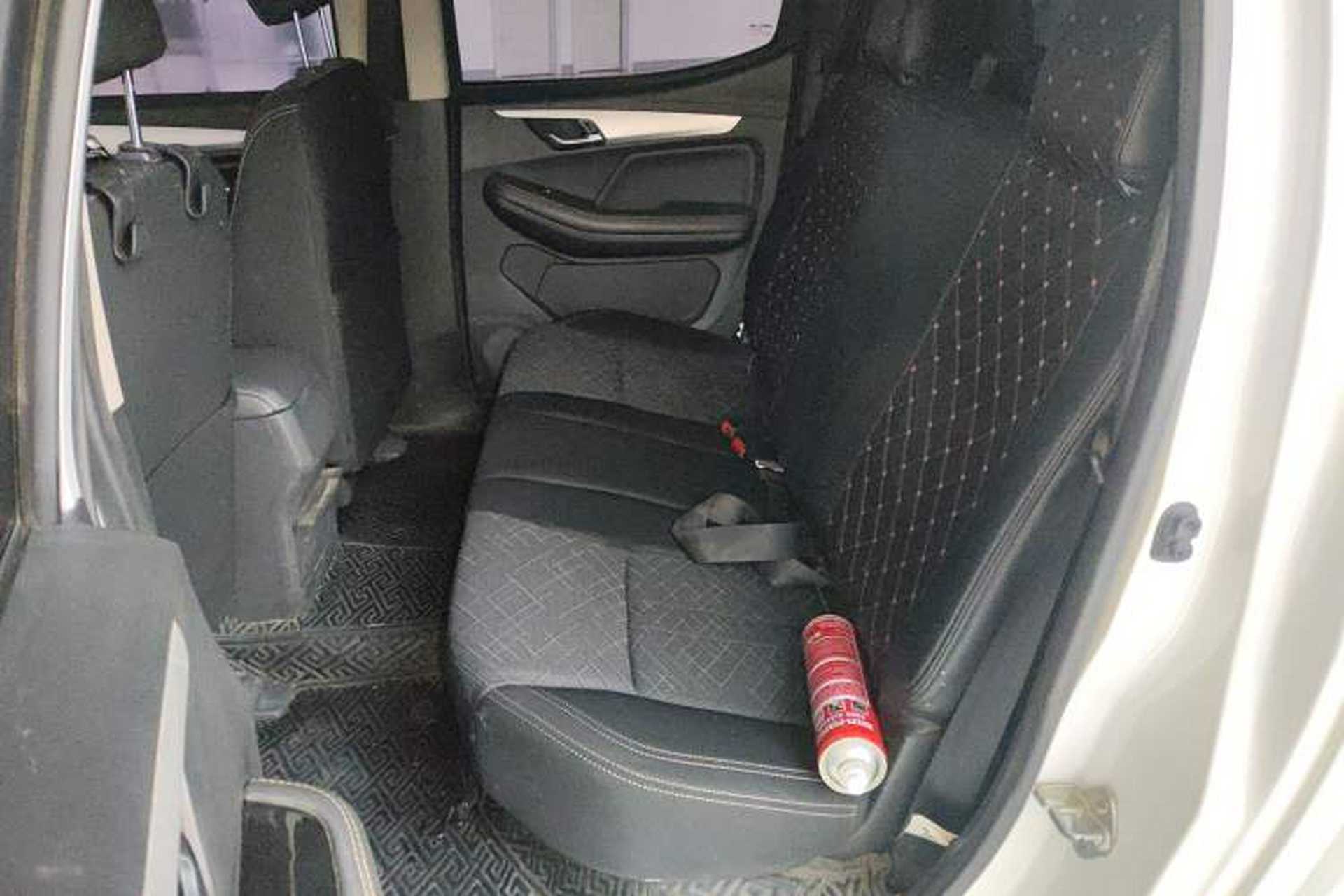 Used Isuzu JLM 2020 2.5T Two-Wheel Drive Diesel Leading-Edge Version JE4D25Q6A Meeting China VI Emission Standards Interior 4