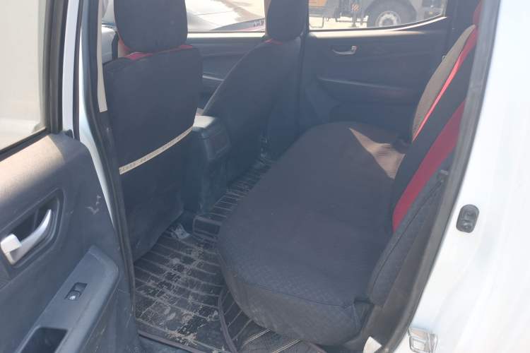 Used Isuzu JLM 2020 2.8T Classic 4x4 Diesel Euro VI Comfort Plus Extended Version JE493ZLQ6E Interior 4