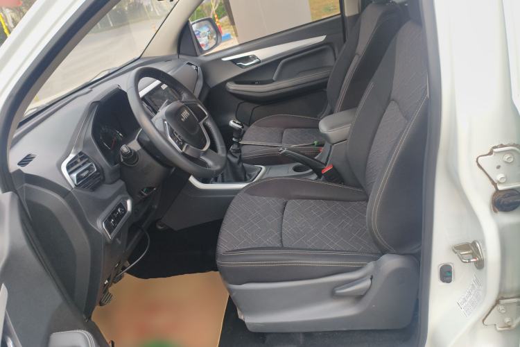 Used Isuzu JLM 2020 2.5T Two-Wheel Drive Diesel Leading-Edge Version JE4D25Q6A Meeting China VI Emission Standards Left Front Seat