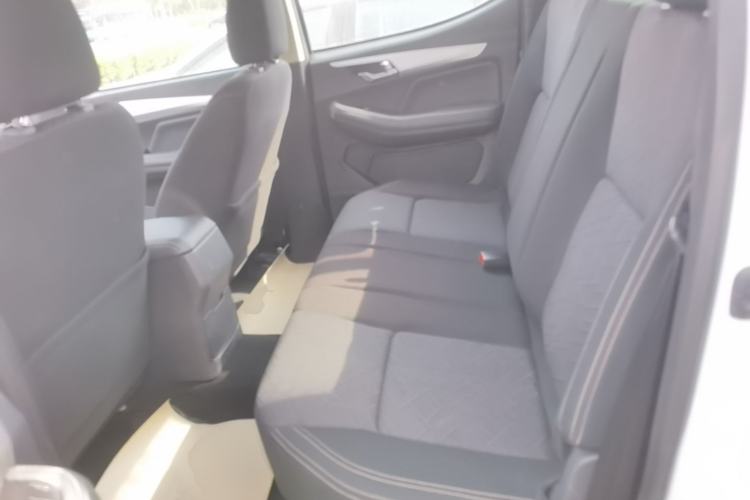 Used Isuzu JLM 2020 2.5T Two-Wheel Drive Diesel Leading-Edge JE4D25Q6A with National VI Emission Standards Standard Wheelbase – Ruimai S Left Rear Seat