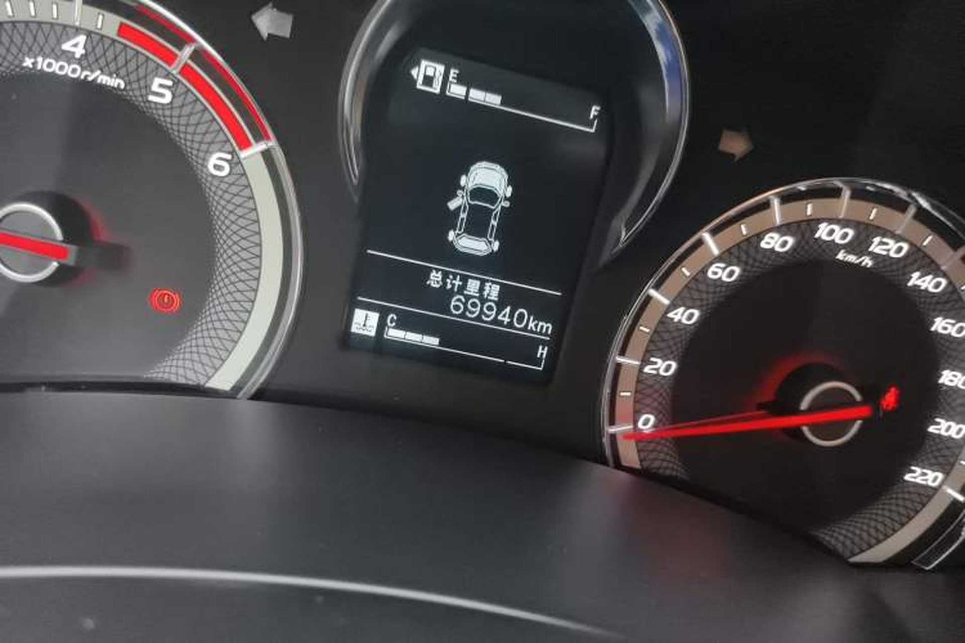 Used Isuzu JLM 2020 2.5T Two-Wheel Drive Diesel Leading-Edge Version JE4D25Q6A Meeting China VI Emission Standards Odometer Close Up