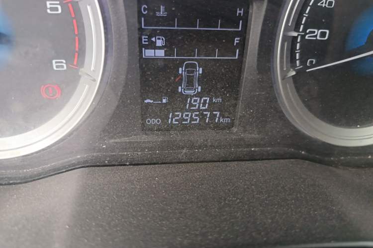 Used Isuzu JLM 2020 2.8T Classic Four-Wheel Drive Diesel Euro VI Comfort Plus Extended Version JE493ZLQ6E Odometer Close Up