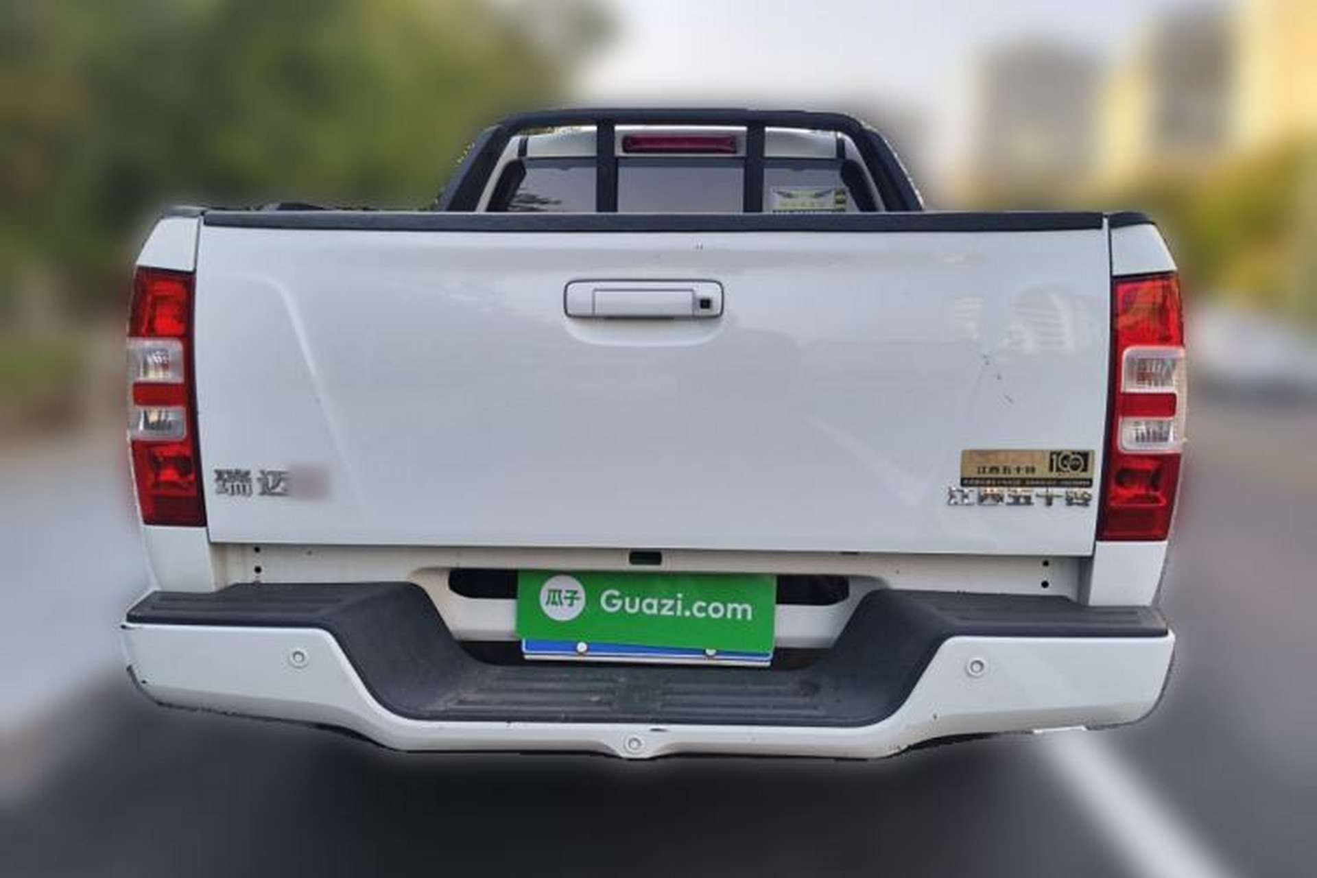 Used Isuzu JLM 2020 2.5T Two-Wheel Drive Diesel Leading-Edge Version JE4D25Q6A Meeting China VI Emission Standards Rear