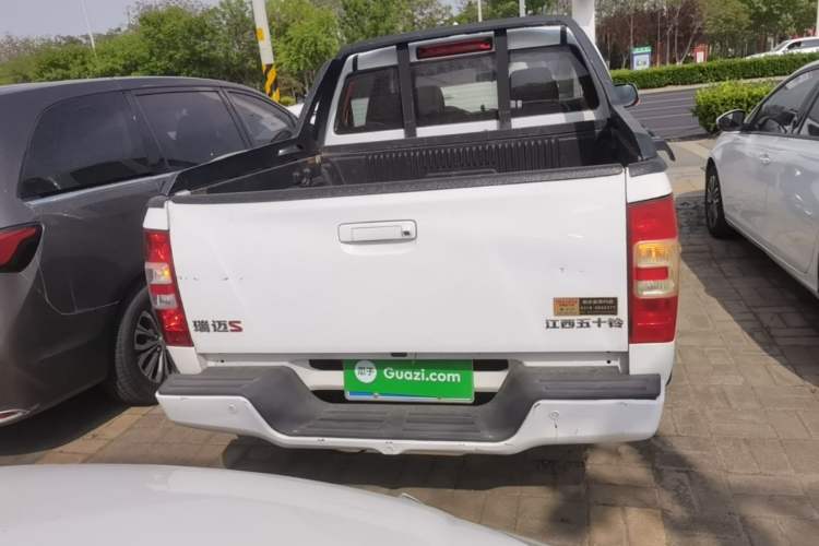 Used Isuzu JLM 2020 2.5T Two-Wheel Drive Diesel Leading-Edge JE4D25Q6A with National VI Emission Standards Standard Wheelbase – Ruimai S Rear
