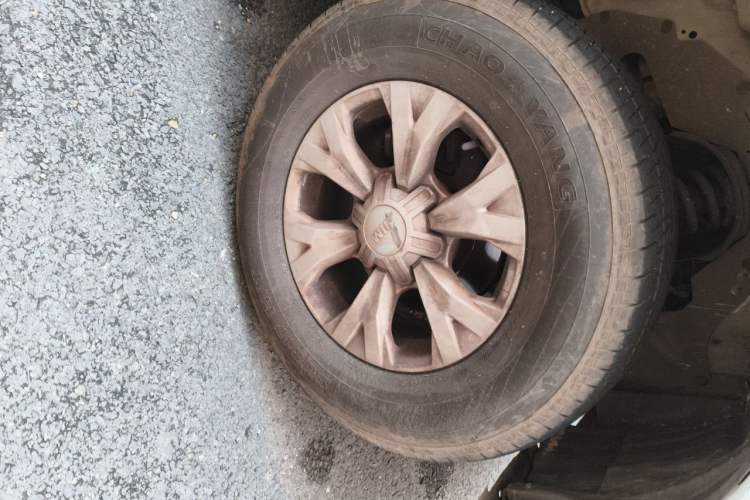 Used Isuzu JLM 2020 2.4T Two-Wheel Drive Gasoline Leading-Edge National VI Ruimai S Extended Version 4K22D4T Right Front Wheel Hub