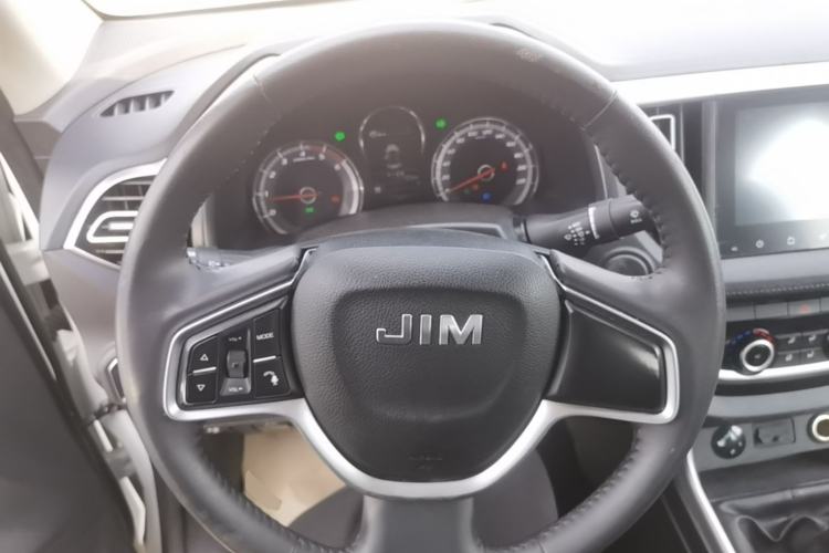 Used Isuzu JLM 2020 2.5T Two-Wheel Drive Diesel Leading-Edge JE4D25Q6A with National VI Emission Standards Standard Wheelbase – Ruimai S Steering Wheel