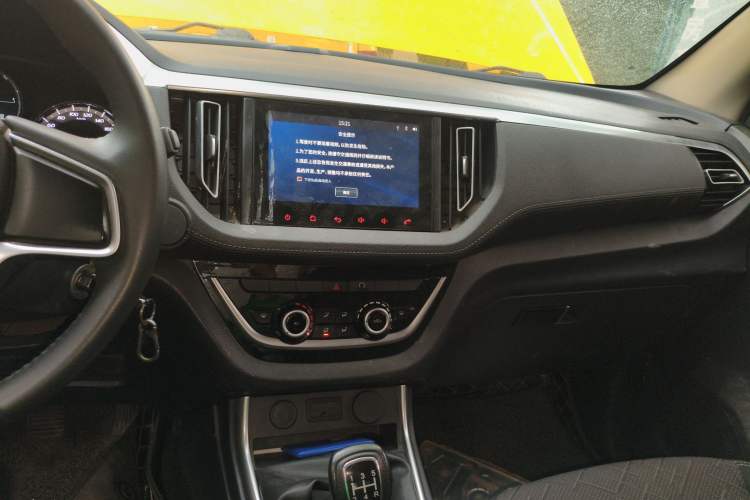 Used Isuzu JLM 2020 2.4T 4x4 Gasoline Leading-Edge GuoVI Ruimai S Standard Wheelbase 4K22D4T Audio And AC Panel