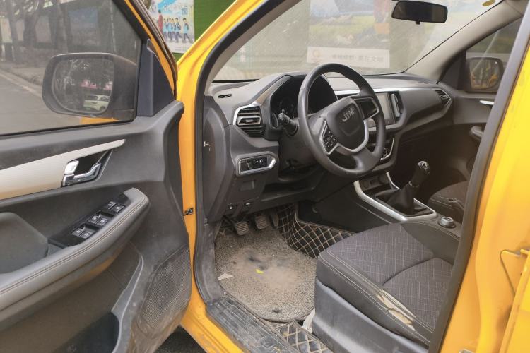 Used Isuzu JLM 2020 2.4T 4x4 Gasoline Leading-Edge GuoVI Ruimai S Standard Wheelbase 4K22D4T Driver Seat