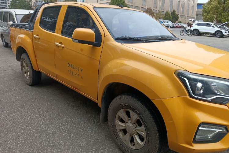 Used Isuzu JLM 2020 2.5T 4x4 Diesel Leading-Edge JE4D25Q6A China VI Standard Wheelbase – Ruimai S Exterior 1