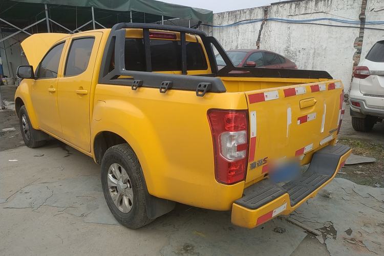 Used Isuzu JLM 2020 2.4T 4x4 Gasoline Leading-Edge GuoVI Ruimai S Standard Wheelbase 4K22D4T Exterior 3