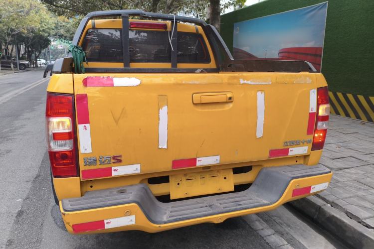 Used Isuzu JLM 2020 2.4T 4x4 Gasoline Leading-Edge GuoVI Ruimai S Standard Wheelbase 4K22D4T Exterior 4
