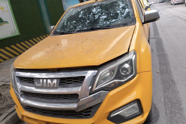 Used Isuzu JLM 2020 2.4T 4x4 Gasoline Leading-Edge GuoVI Ruimai S Standard Wheelbase 4K22D4T Front