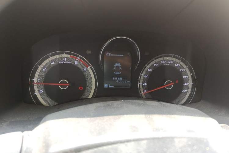 Used Isuzu JLM 2020 2.8T Classic Two-Wheel Drive Diesel Euro VI Comfort Plus Extended Version JE493ZLQ6E Instrument Cluster