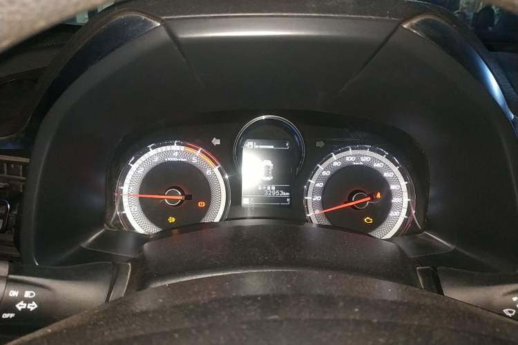 Used Isuzu JLM 2020 2.8T Classic Two-Wheel Drive Diesel Euro VI Comfort Plus Extended Version JE493ZLQ6E Instrument Cluster