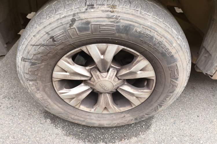 Used Isuzu JLM 2020 2.4T 4x4 Gasoline Leading-Edge GuoVI Ruimai S Standard Wheelbase 4K22D4T Left Front Wheel Hub