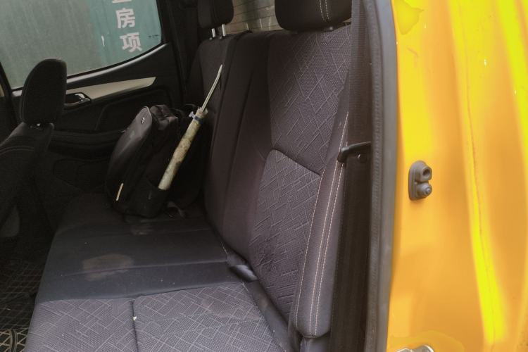 Used Isuzu JLM 2020 2.4T 4x4 Gasoline Leading-Edge GuoVI Ruimai S Standard Wheelbase 4K22D4T Left Rear Seat