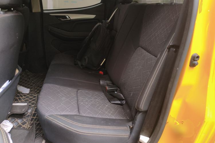 Used Isuzu JLM 2020 2.4T 4x4 Gasoline Leading-Edge GuoVI Ruimai S Standard Wheelbase 4K22D4T Left Rear Seat