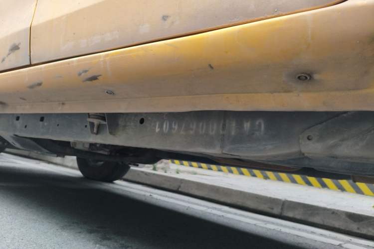 Used Isuzu JLM 2020 2.4T 4x4 Gasoline Leading-Edge GuoVI Ruimai S Standard Wheelbase 4K22D4T Left Side Sill