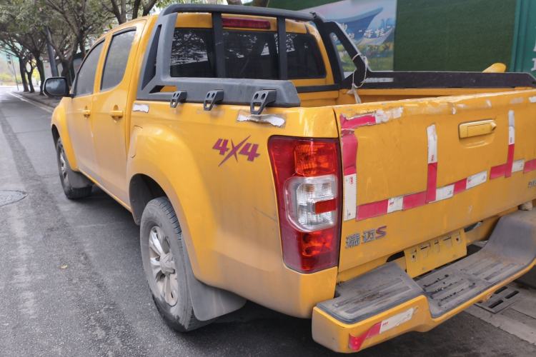 Used Isuzu JLM 2020 2.4T 4x4 Gasoline Leading-Edge GuoVI Ruimai S Standard Wheelbase 4K22D4T Rear Left 45 Deg