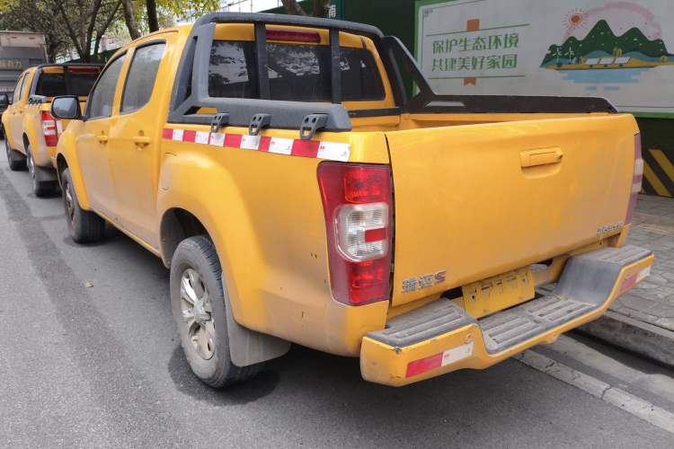 Used Isuzu JLM 2020 2.4T 4x4 Gasoline Leading-Edge GuoVI Ruimai S Standard Wheelbase 4K22D4T Rear Left 45 Deg