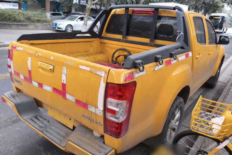 Used Isuzu JLM 2020 2.4T 4x4 Gasoline Leading-Edge GuoVI Ruimai S Standard Wheelbase 4K22D4T Rear Right 45 Deg