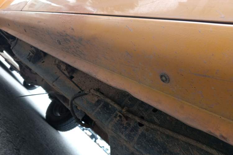Used Isuzu JLM 2020 2.5T 4x4 Diesel Leading-Edge JE4D25Q6A China VI Standard Wheelbase – Ruimai S Right Side Sill