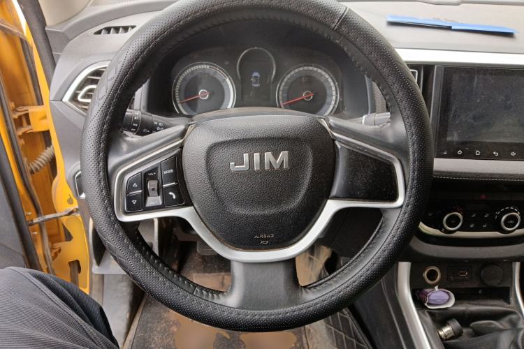 Used Isuzu JLM 2020 2.5T 4x4 Diesel Leading-Edge JE4D25Q6A China VI Standard Wheelbase – Ruimai S Steering Wheel