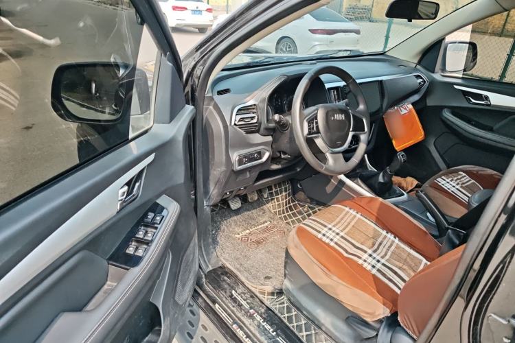 Used Isuzu JLM 2022 2.8T Classic Diesel Two-Wheel Drive Comfort Version with Long Wheelbase – JE493ZLQ6E Driver Seat