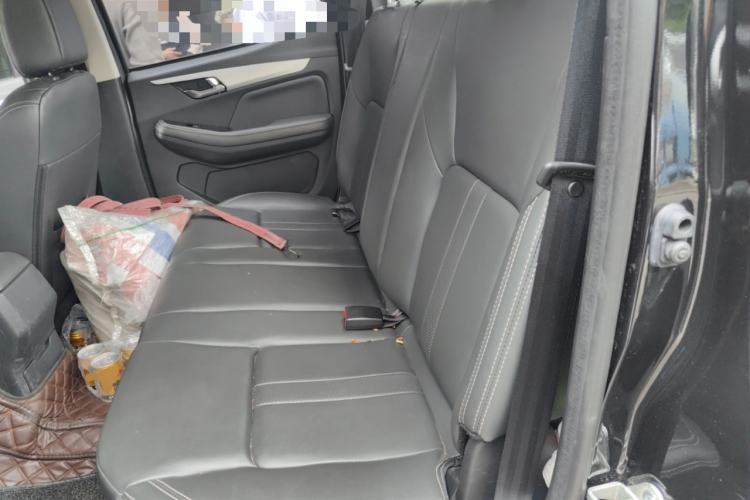 Used Isuzu JLM 2022 2.8T Classic Diesel 4x4 Comfort Version with Long Wheelbase – JE493ZLQ6E Left Rear Seat