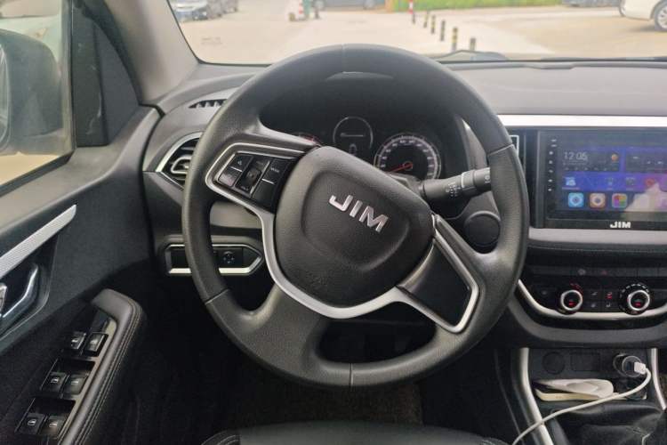 Used Isuzu JLM 2022 2.8T Classic Diesel Two-Wheel Drive Comfort Version with Long Wheelbase – JE493ZLQ6E Steering Wheel