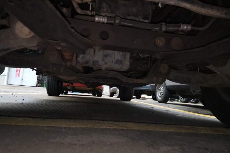 Used Isuzu JLM 2022 2.8T Classic Diesel 4x4 Comfort Version Standard Wheelbase JE493ZLQ6E Chassis Front