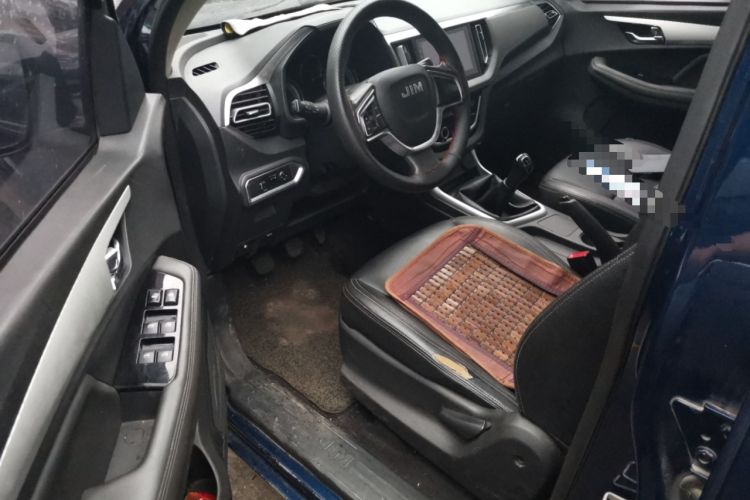 Used Isuzu JLM 2022 2.8T Classic Diesel 4x4 Comfort Version Standard Wheelbase JE493ZLQ6E Driver Seat