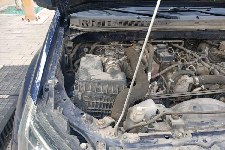 Used Isuzu JLM 2022 2.8T Classic Diesel Two-Wheel Drive Comfort Version with Long Wheelbase – JE493ZLQ6E Engine Bay Right