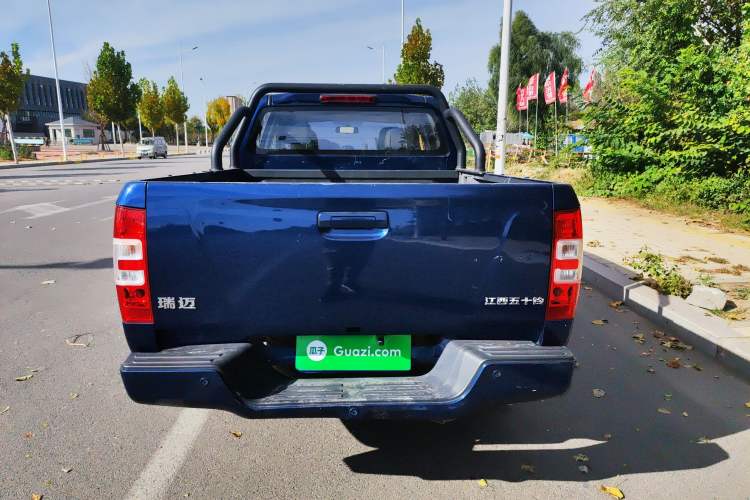 Used Isuzu JLM 2022 2.4T Classic Gasoline Two-Wheel-Drive Comfort Version with Extended Wheelbase – 4K22D4T Exterior 4