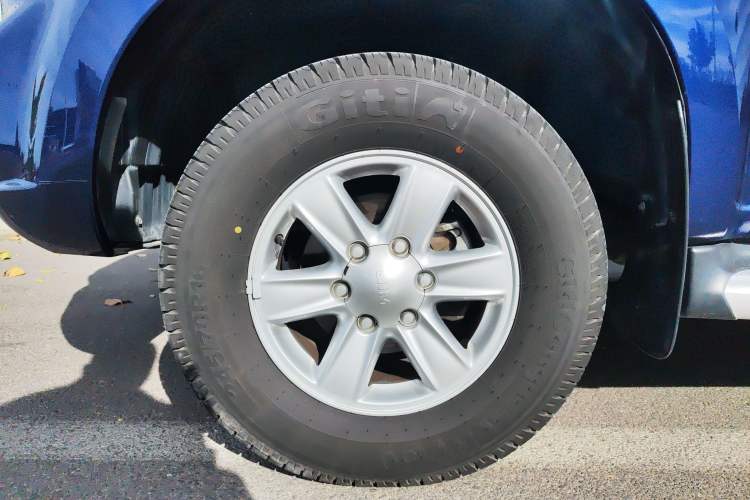 Used Isuzu JLM 2022 2.4T Classic Gasoline Two-Wheel-Drive Comfort Version with Extended Wheelbase – 4K22D4T Exterior 7