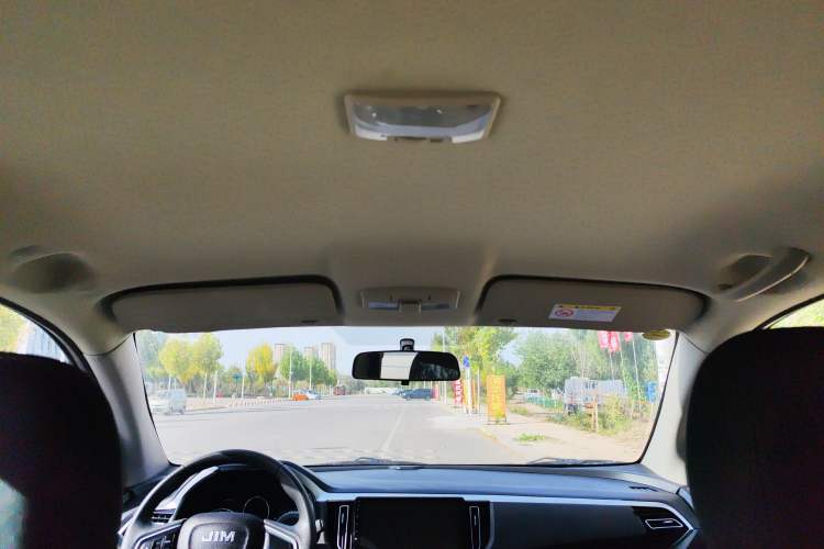 Used Isuzu JLM 2022 2.4T Classic Gasoline Two-Wheel-Drive Comfort Version with Extended Wheelbase – 4K22D4T Headliner